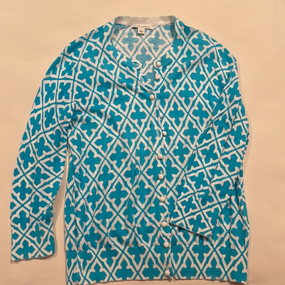 Adorable patterned cardigan perfect for a little wrap - Picture 2 of 5
